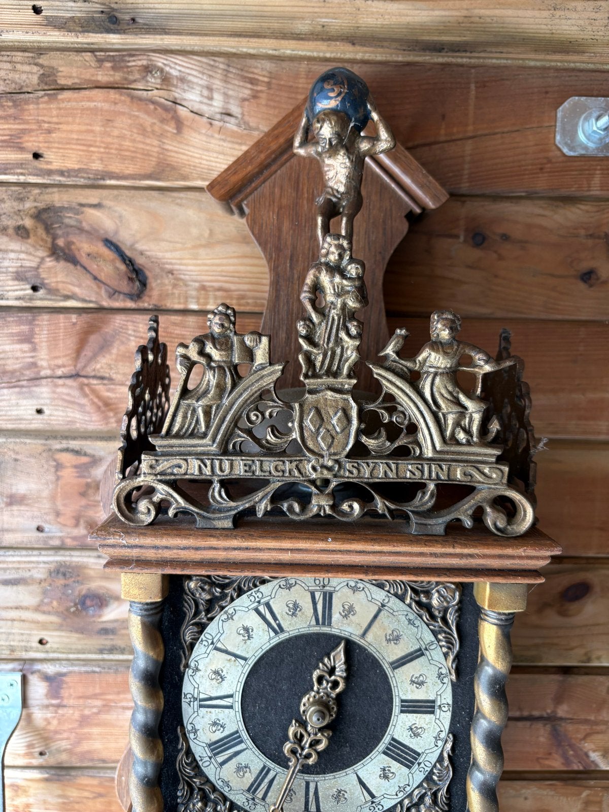 Antieke Wiuba Wandklok met Atlas en figuren, Antiek en Kunst, Antiek | Klokken, Ophalen of Verzenden