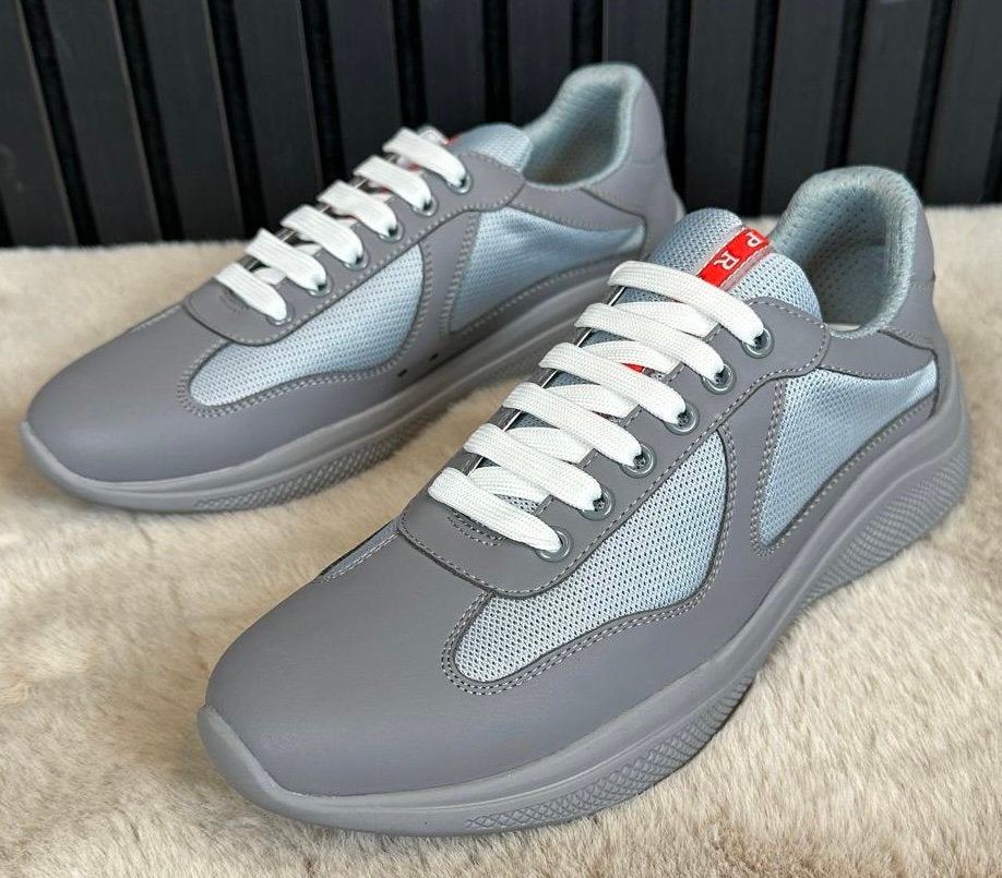 Prada Cups Sneakers Grijs - Nieuw - Maat 39-46, Kleding | Heren, Schoenen, Ophalen of Verzenden, Overige kleuren, Sneakers of Gympen