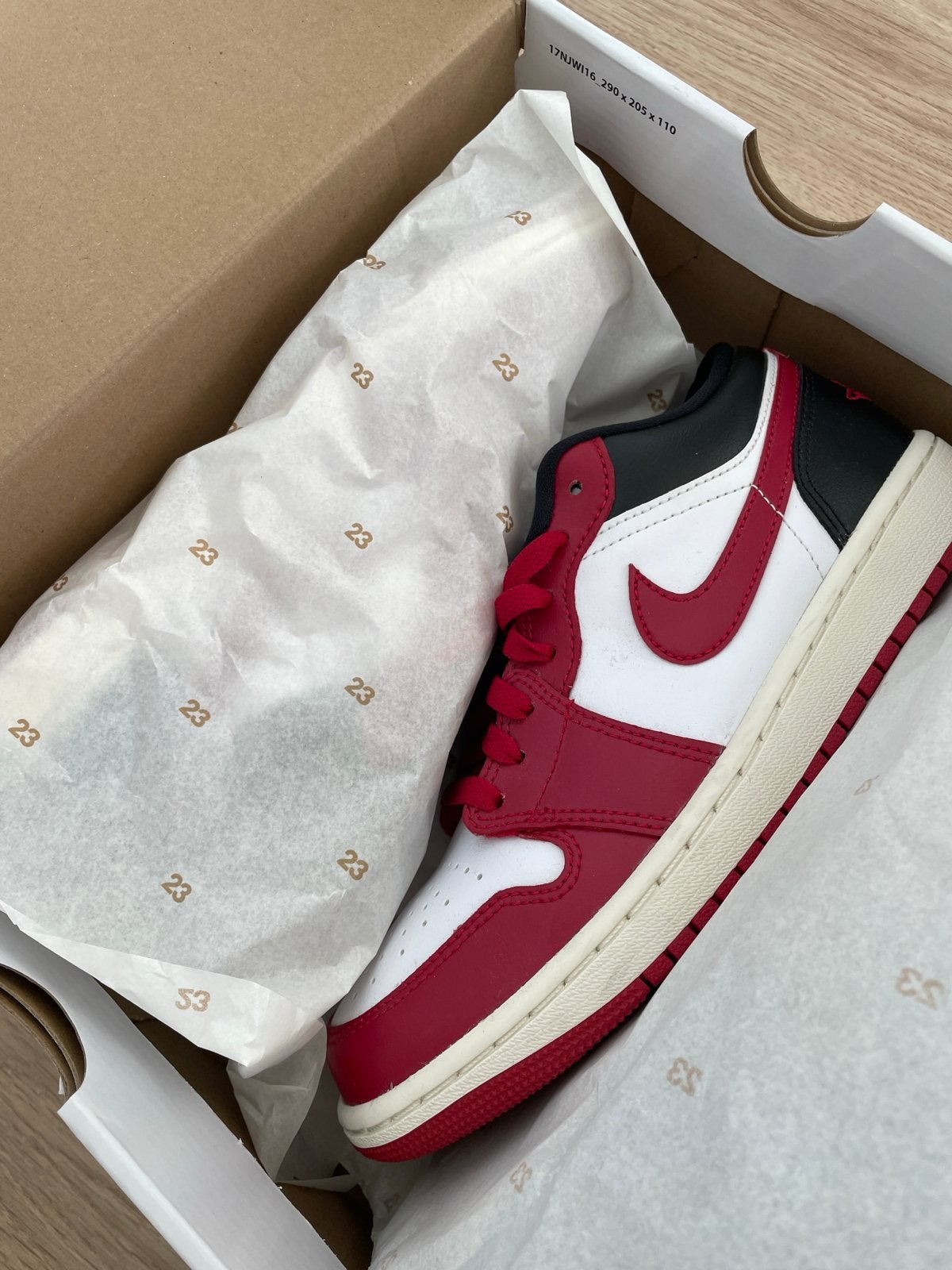Nike Air Jordan 1 Low maat 38,5, Kleding | Dames, Schoenen, Ophalen of Verzenden, Nieuw, Rood, Sneakers of Gympen