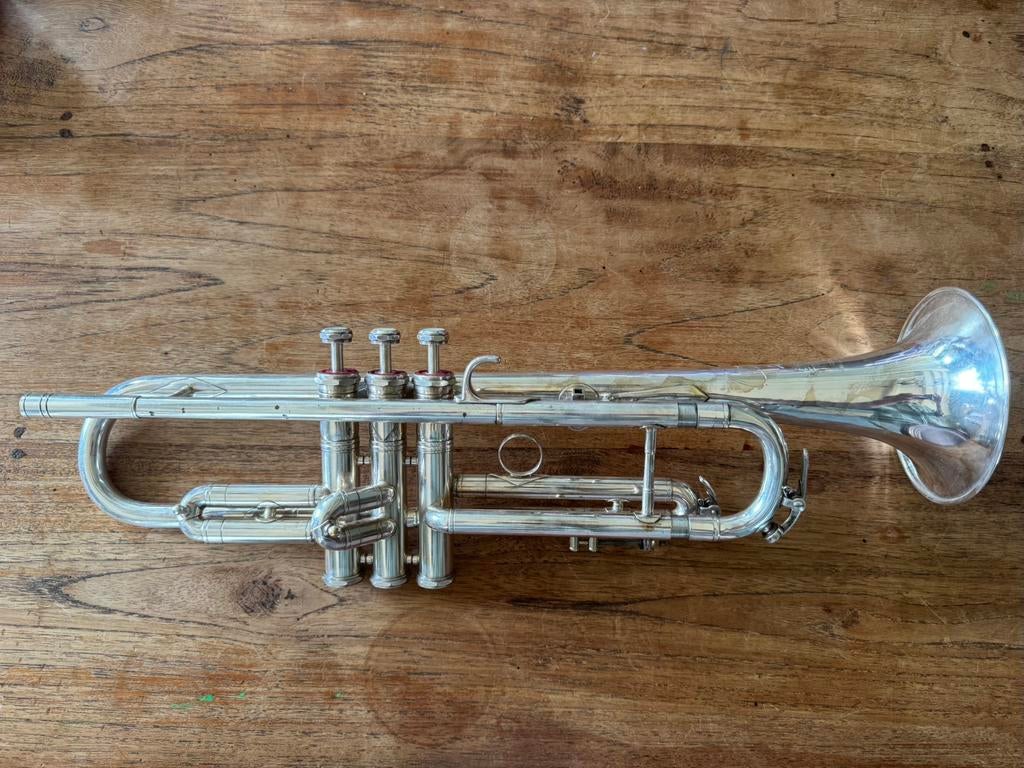 Hirsbrunner Crown Bes Trompet, Muziek en Instrumenten, Blaasinstrumenten | Trompetten, Ophalen of Verzenden, Zo goed als nieuw