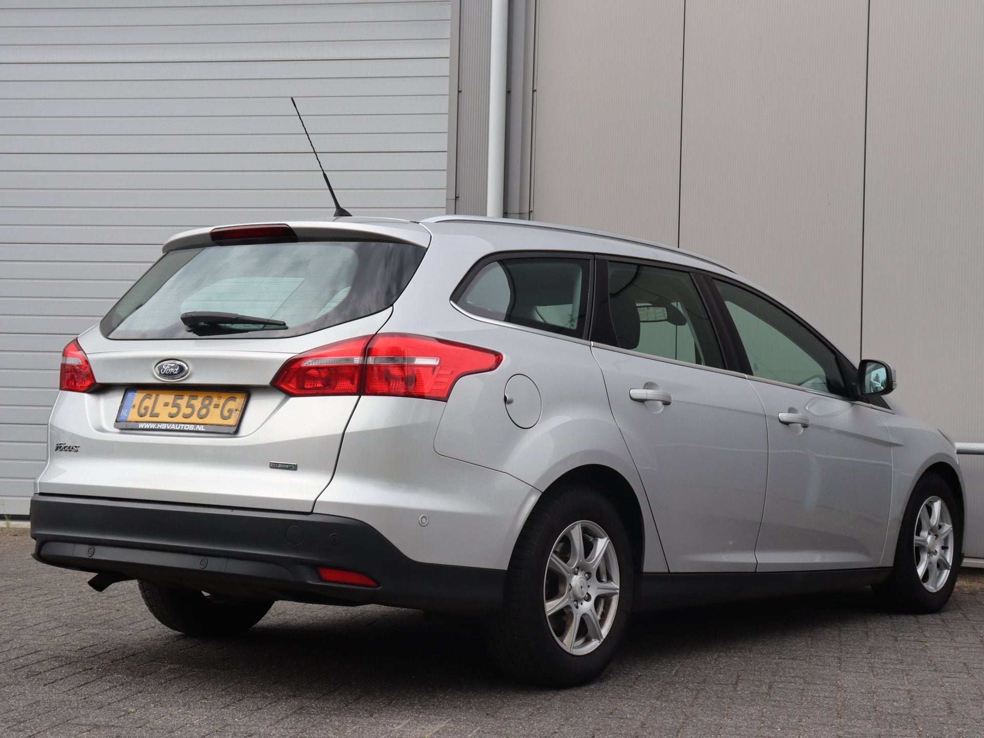 Foto 8 van Ford Focus Wagon 1.0 Titanium Edition navi LM airco org NL