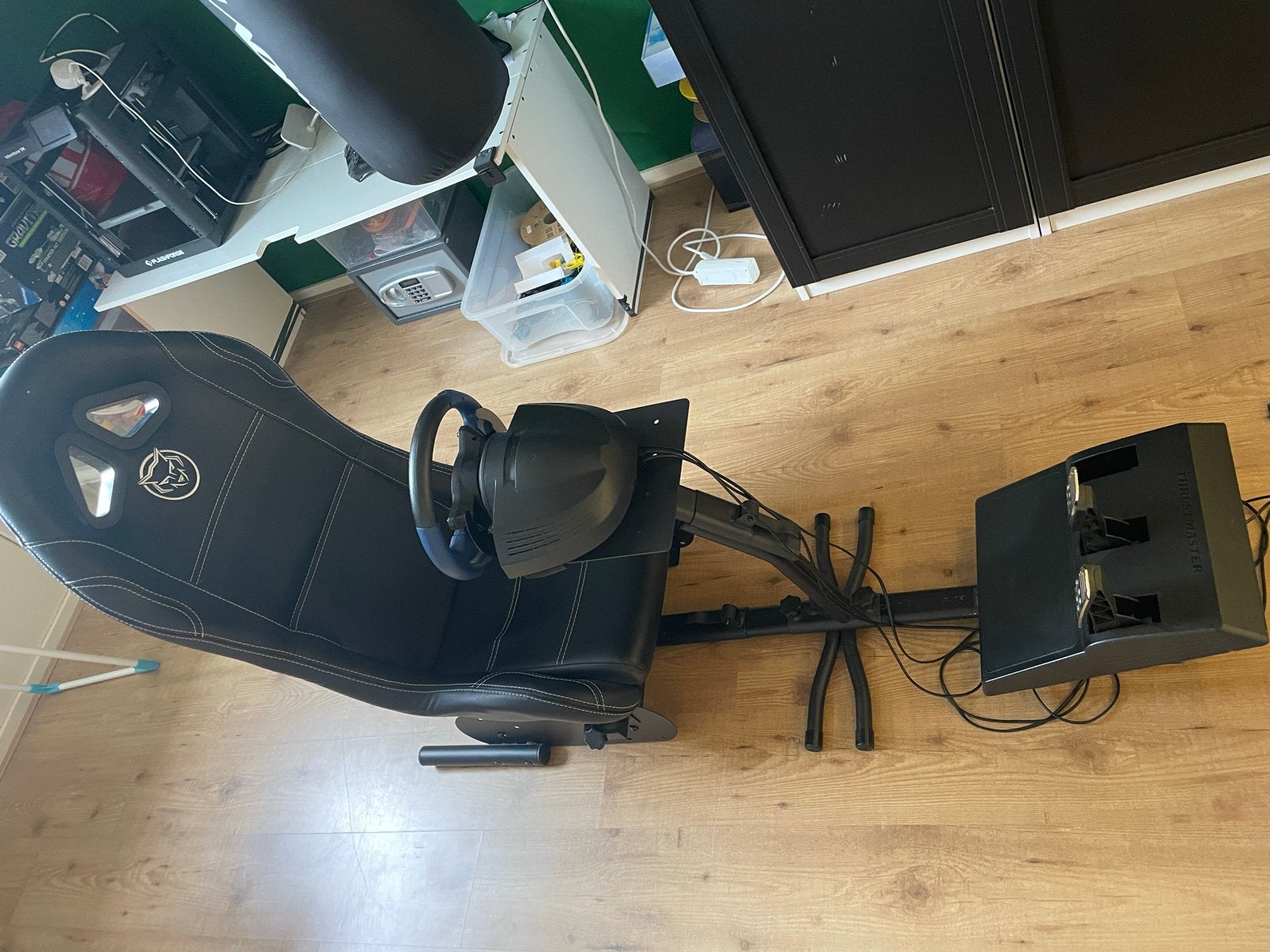 PS4 Slim met racestuur, pedalen en racestoel, Ophalen, Gebruikt, 1 speler, Racen en Vliegen