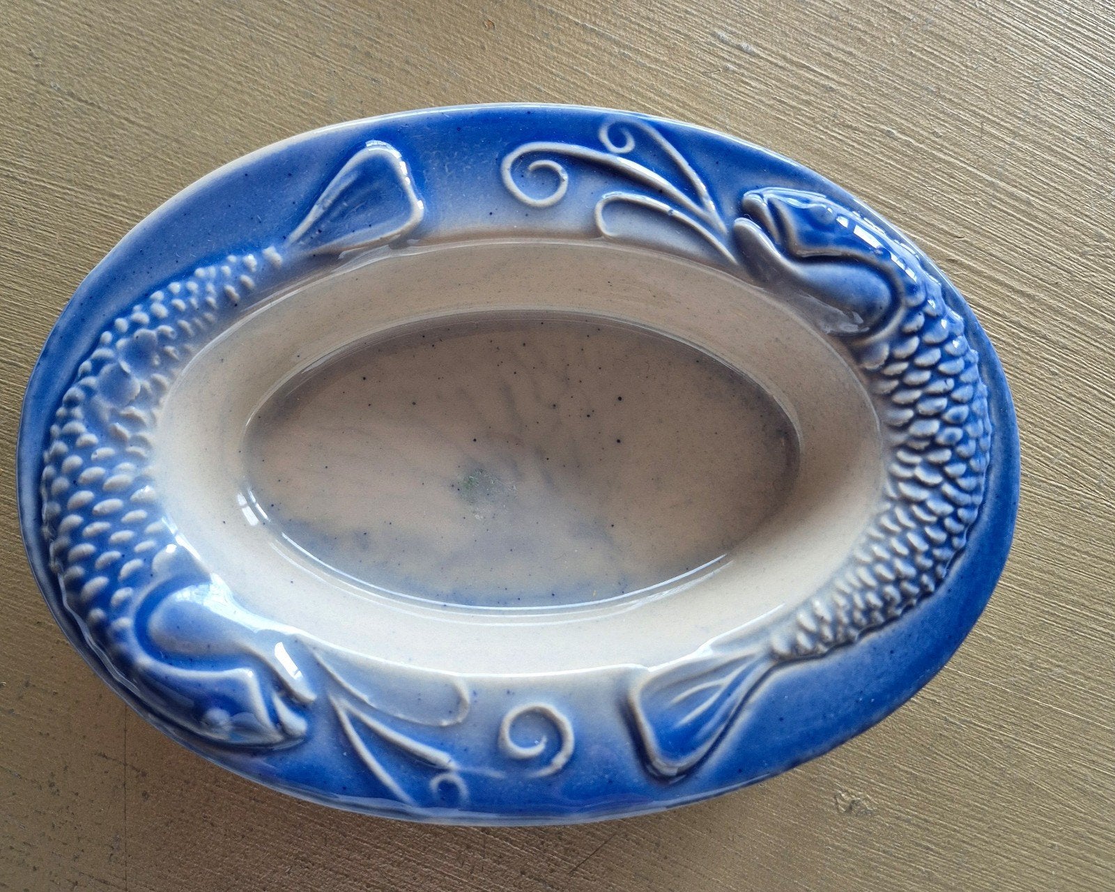 Vintage haringschaaltjes, visschaaltjes met reliëf visrandje, Ophalen of Verzenden, Overige stijlen, Schaal of Schalen