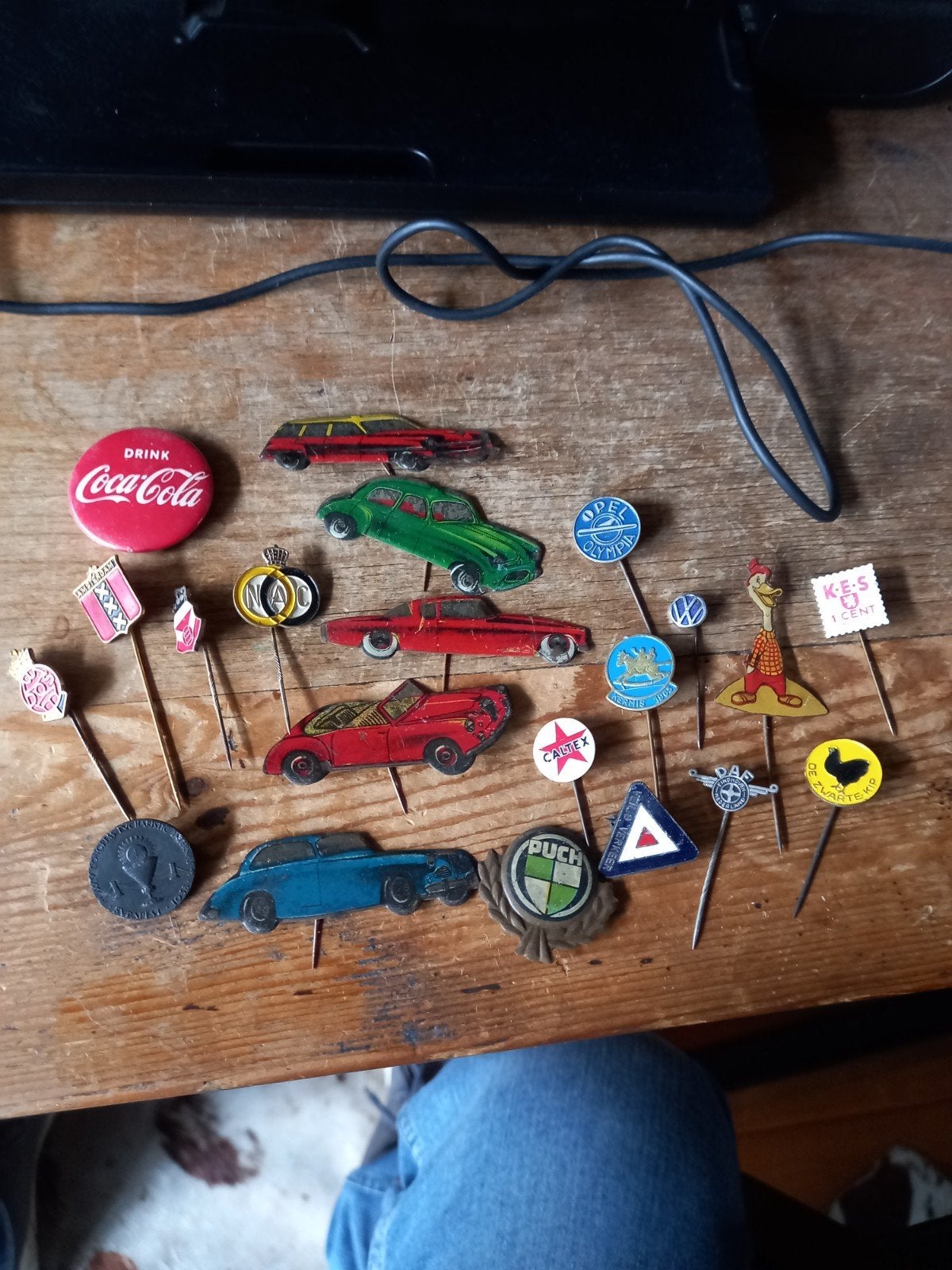 Vintage Speldjes en Pins - Auto's, Reclame, Divers, Verzamelen, Ophalen of Verzenden, Gebruikt, Overige typen
