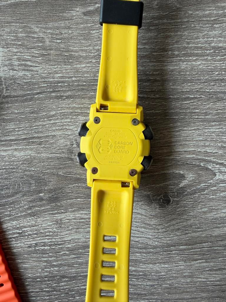 Casio G-Shock GA-2000 Carbon Core Guard Geel/Zwart, Ophalen of Verzenden, Zo goed als nieuw, Zwart, Jongen of Meisje