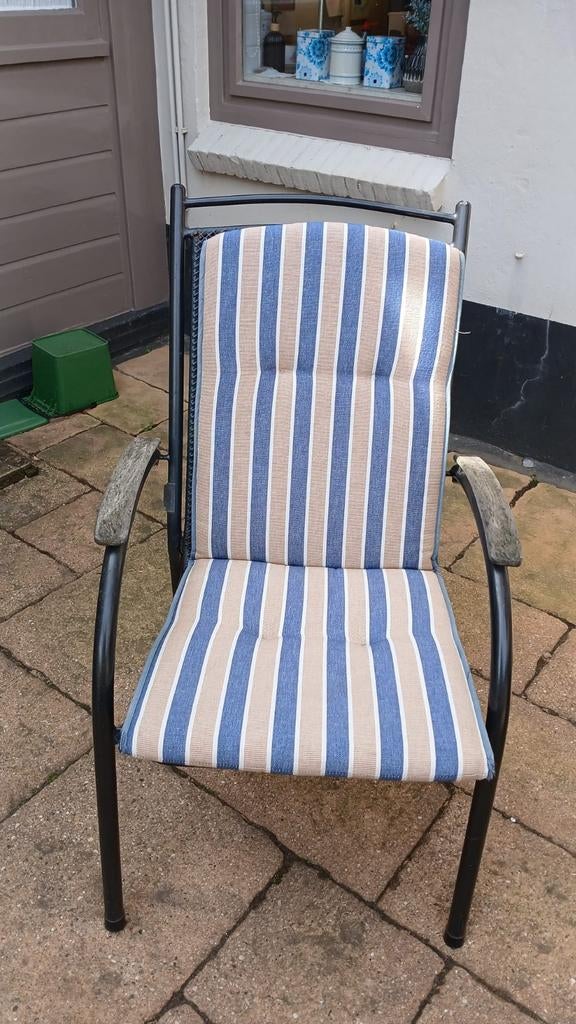 4 gebruikte tuinstoelen met kussens, Tuin en Terras, Ophalen, Gebruikt, Metaal
