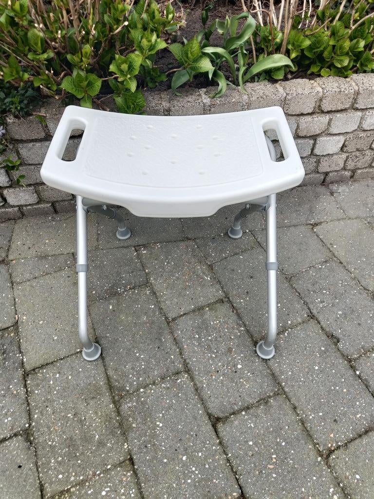Badkamer krukje inklapbaar, Ophalen