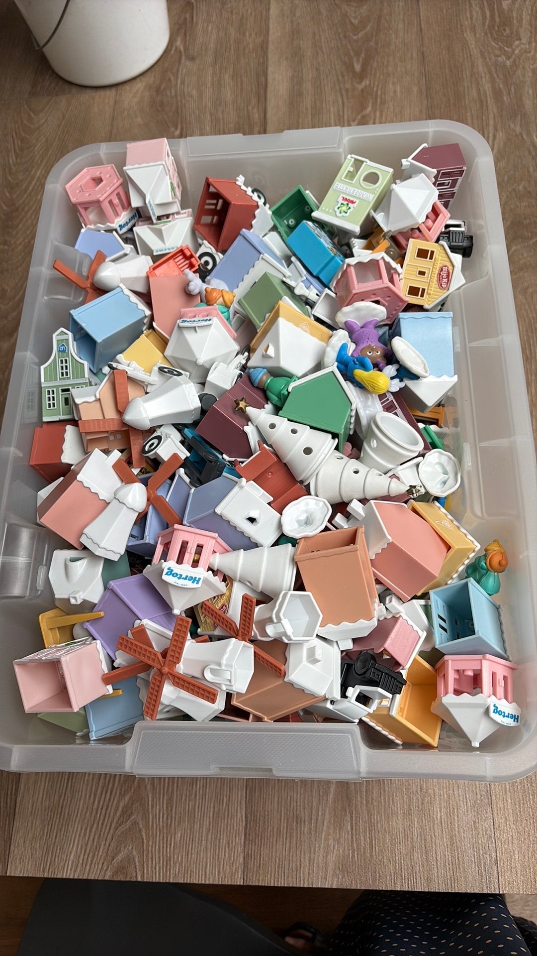 A.H. WINTERDORP SPAARACTIE grote curver bak vol, Plus, Ophalen of Verzenden