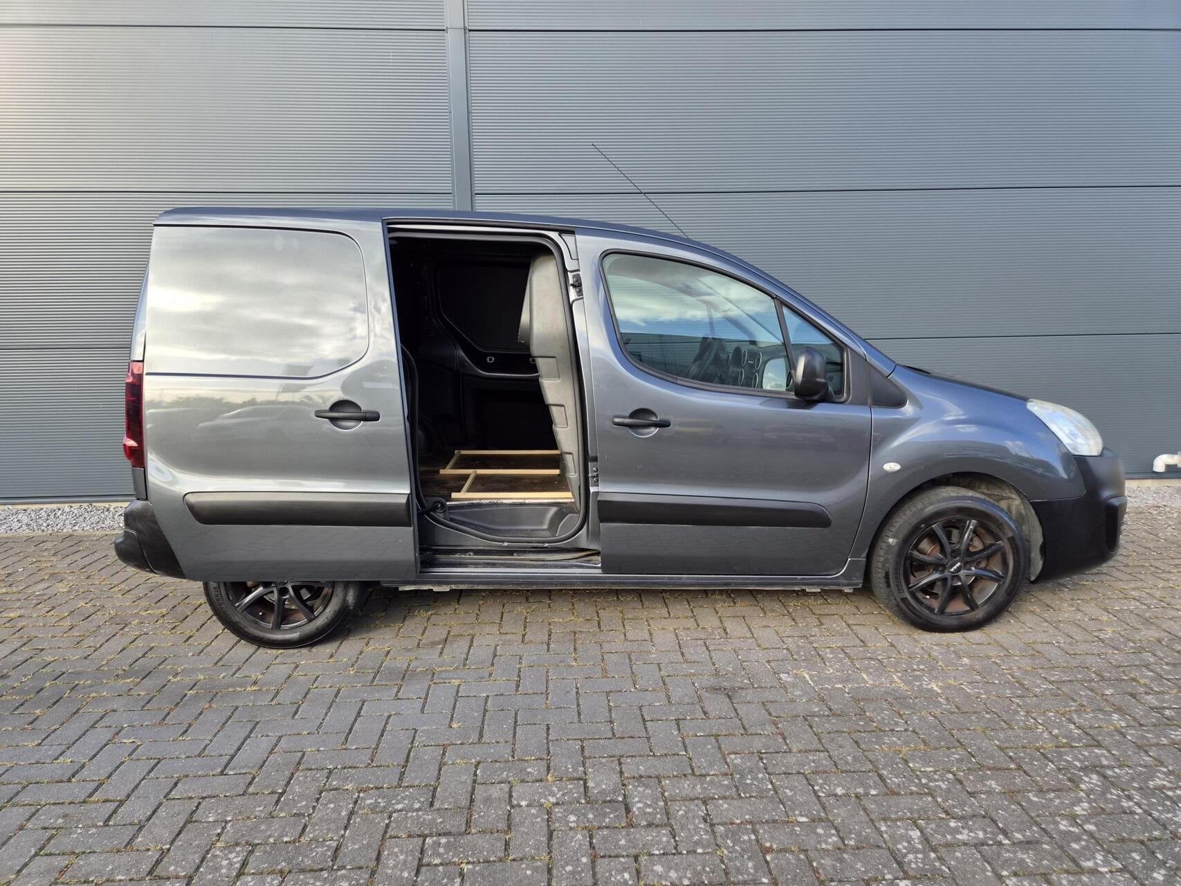 Citroen Berlingo 1.6 HDI Airco Trekh NAP Onderhouden 3-zits, Auto's, Euro 5, Gebruikt, 680 kg, 4 cilinders