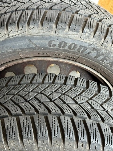 Winterbanden op velg 215/55R16 93H voor Peugeot, Citroen, DS, Ophalen