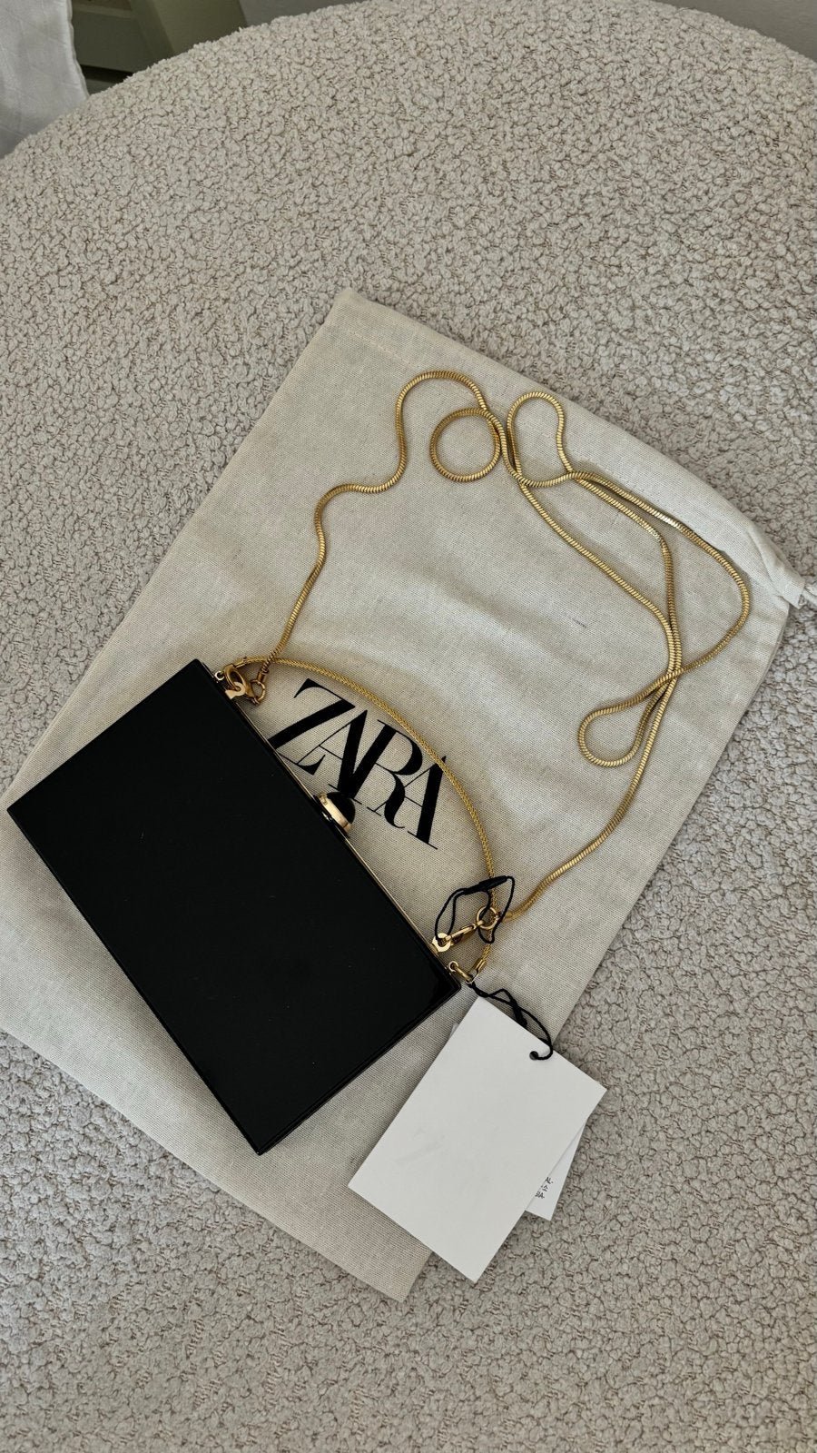 Zara Zwarte Clutch met Gouden Ketting en Sluiting, Ophalen of Verzenden, Zo goed als nieuw, Zwart, Avondtasje