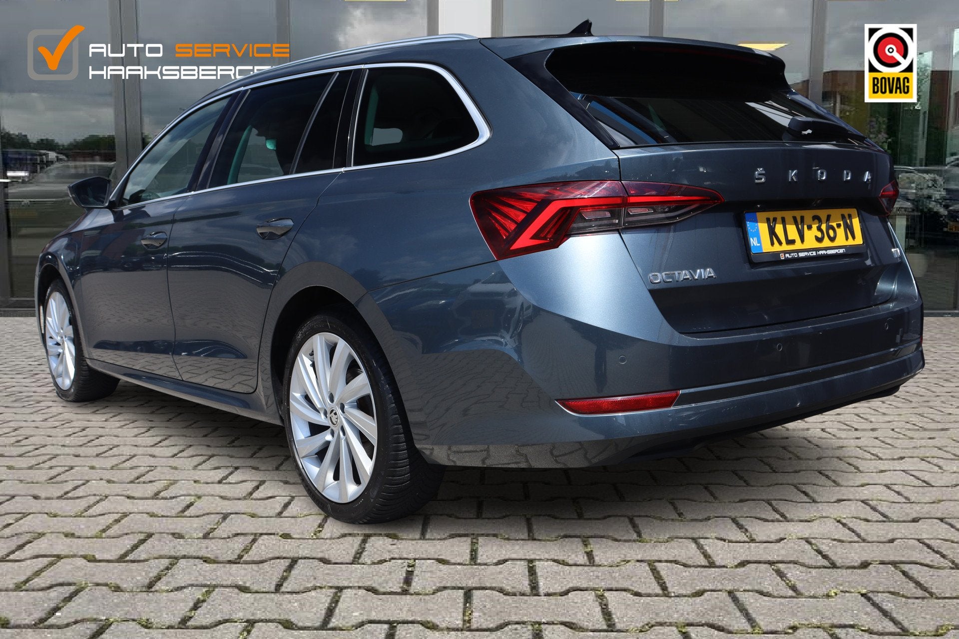 Skoda Octavia Combi 1.4 TSI iV PHEV Business Edition | ACC |, Gebruikt, Leder en Stof, Plug-in hybride, 1500 kg