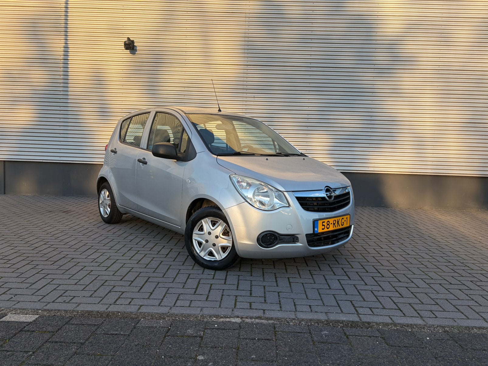 Opel Agila 1.0 12V 2011 Grijs | TREKHAAK | NIEUWE APK |, Auto's, 31 €/maand, 996 cc, Origineel Nederlands, Handgeschakeld