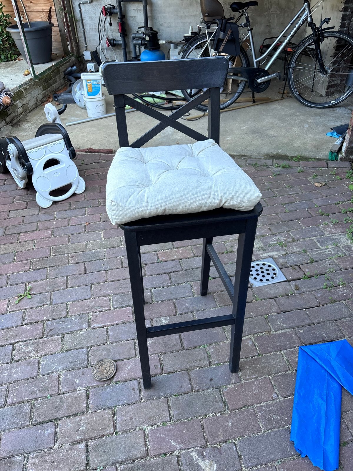 Zwarte barkruk met kussen - Zo goed als nieuw, Huis en Inrichting, Zwart, Ophalen of Verzenden, Zo goed als nieuw, Eén