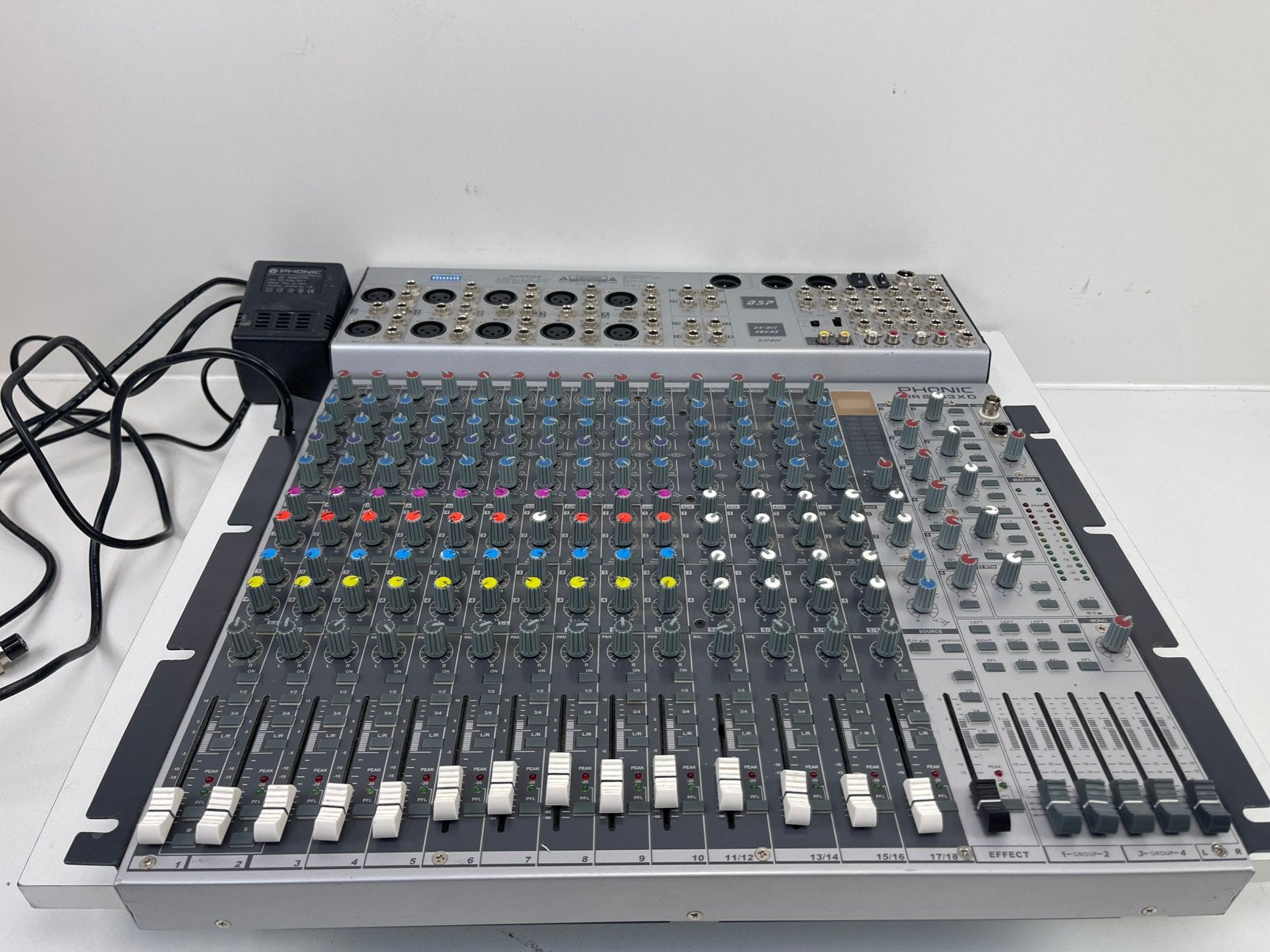 PHONIC MR2643XD Mengtafel 18Kanalen & Effecten + Phantom TOP, Muziek en Instrumenten, Mengpanelen, Gebruikt, 10 tot 20 kanalen