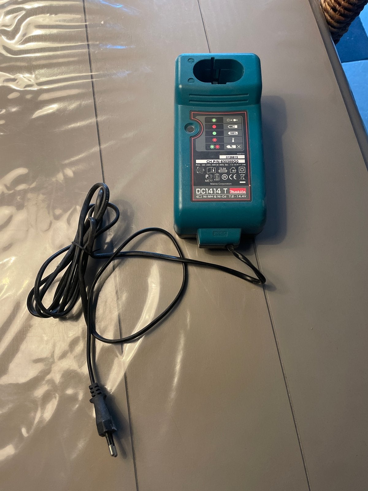 Makita DC1414 T Acculader 7.2-14.4V, Ophalen, Gebruikt, Overige typen, Makita