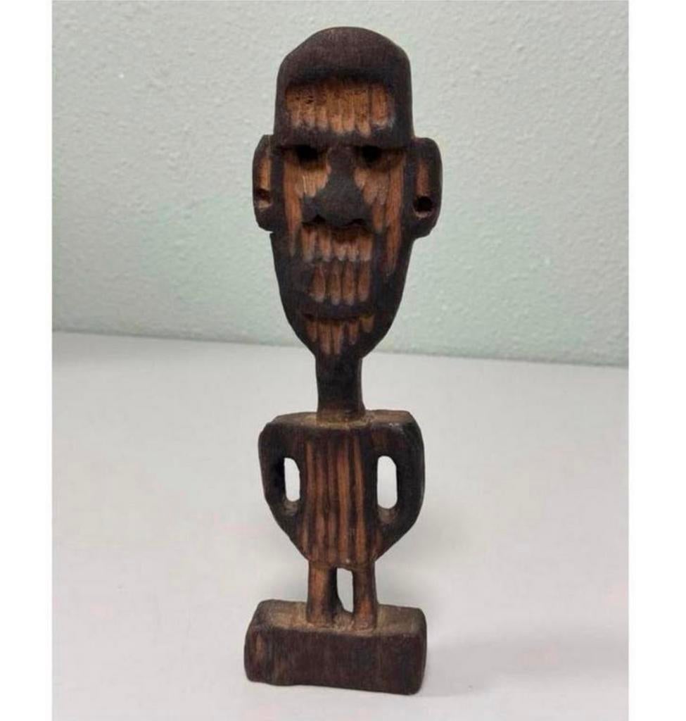 Oud sculptuur hout gesneden houten voorouderbeeld afrika, Houtsnijwerk, Ophalen of Verzenden, 20 - 50 cm, Hout