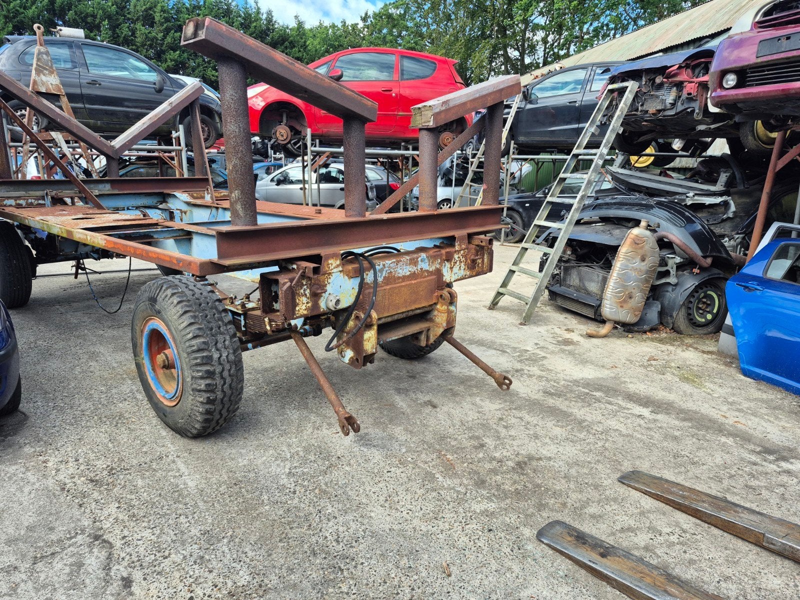 Robuuste boottrailer - Gebruikt, voor diverse boten, Watersport en Boten, Boottrailers, Ophalen, Gebruikt, 1500 tot 3000 kg, 6 tot 9 meter
