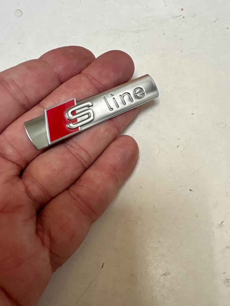 Audi S line embleem 7 x 1,5 cm kunststof, Ophalen of Verzenden, Zo goed als nieuw