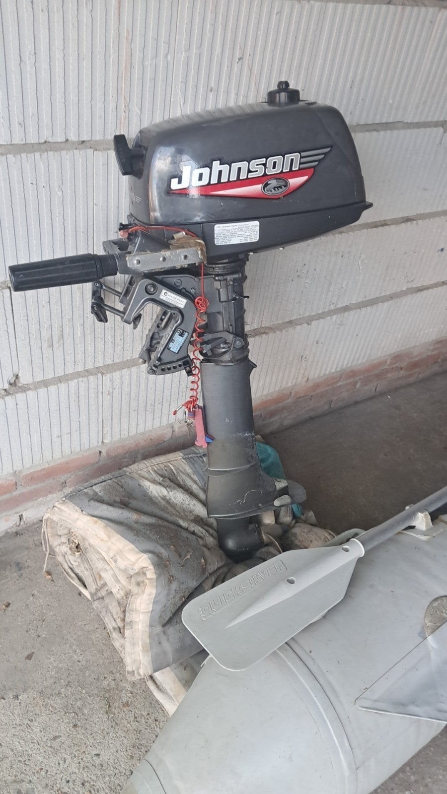 Johnson 5pk 2-takt buitenboordmotor met schakelproblemen, Ophalen, Gebruikt