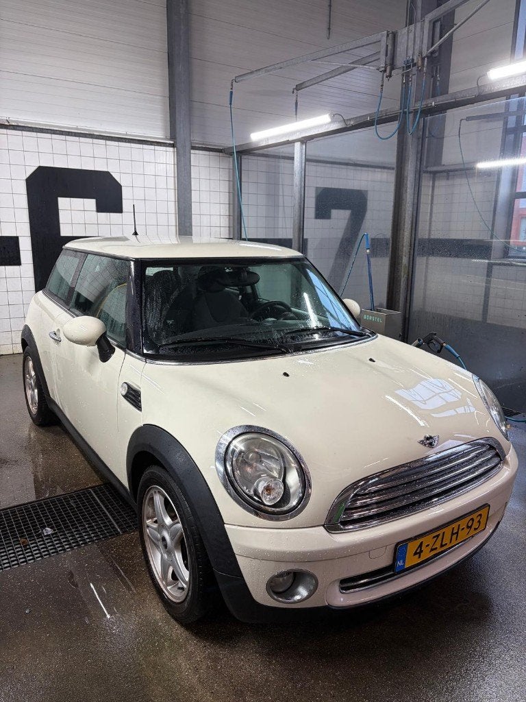 Mini 1.4 16V ONE 2010 - 173.000 KM, Auto's, Voorwielaandrijving, Stof, 74 pk, Zwart