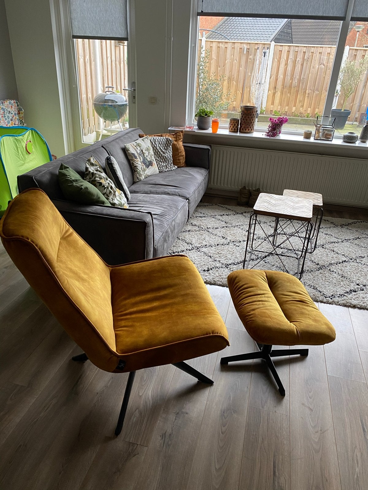 Nette draaifauteuil Jordy van DKW Woonvision met hocker, Ophalen, Gebruikt, Minder dan 75 cm, 75 tot 100 cm
