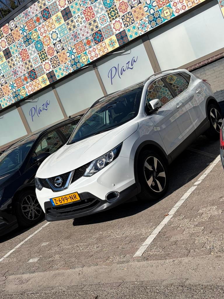 Nissan Qashqai | 72.000 km | Pano | 360 cam | Nieuwe APK, Auto's, Voorwielaandrijving, 4 cilinders, Wit, 1200 kg