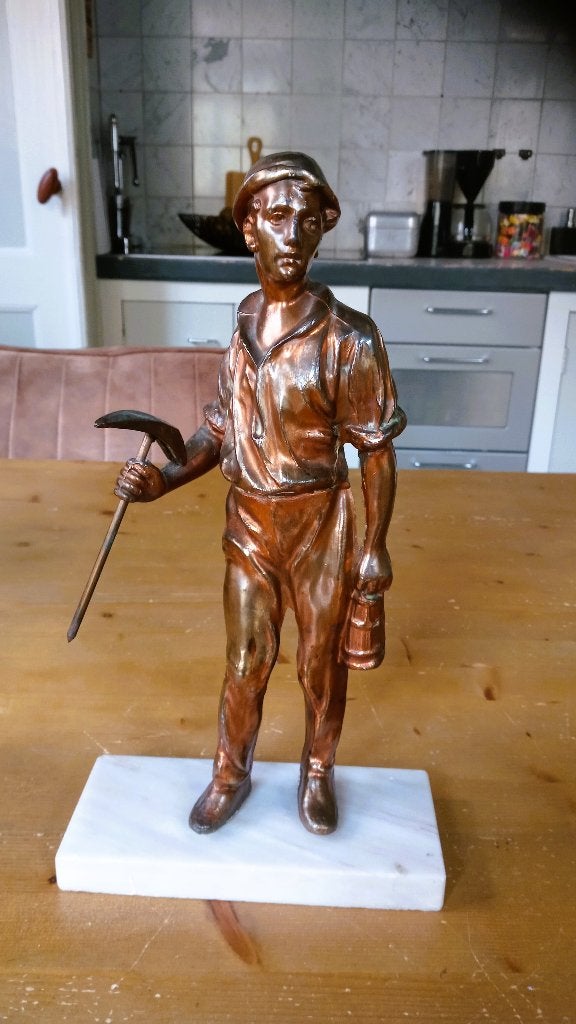Beeld van een mijnwerker, Antiek en Kunst, Ophalen of Verzenden, 20 - 50 cm, Beeld, Man