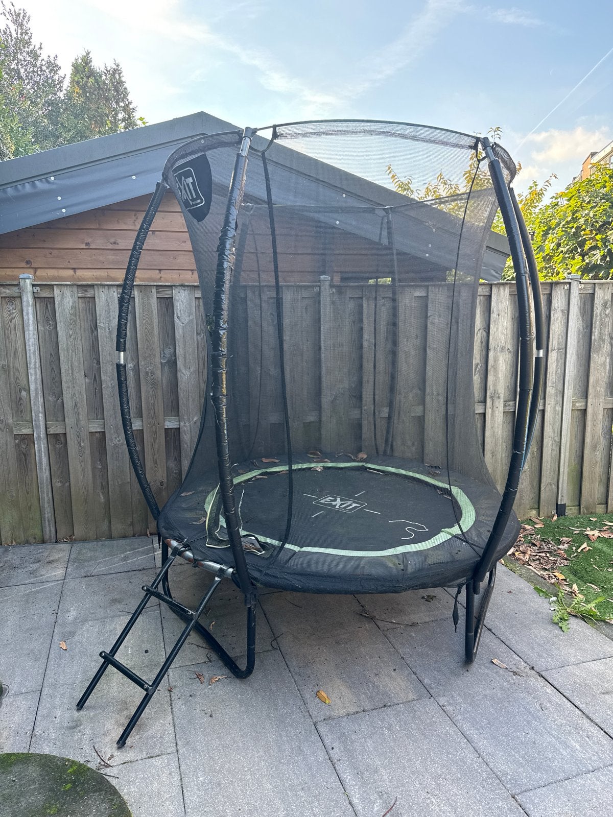 EXIT Trampoline met veiligheidsnet en ladder, Ophalen, Gebruikt