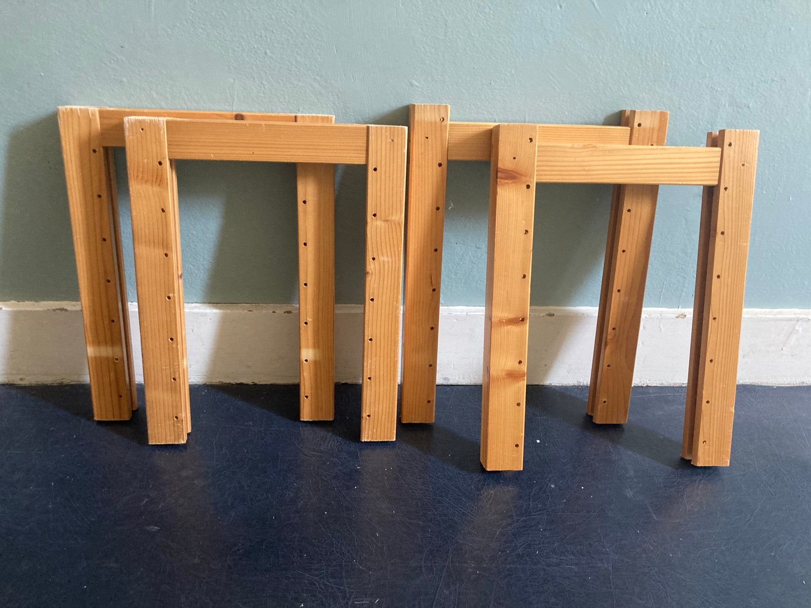 4 stukjes Lundia kast (staanders), Ophalen of Verzenden, Gebruikt