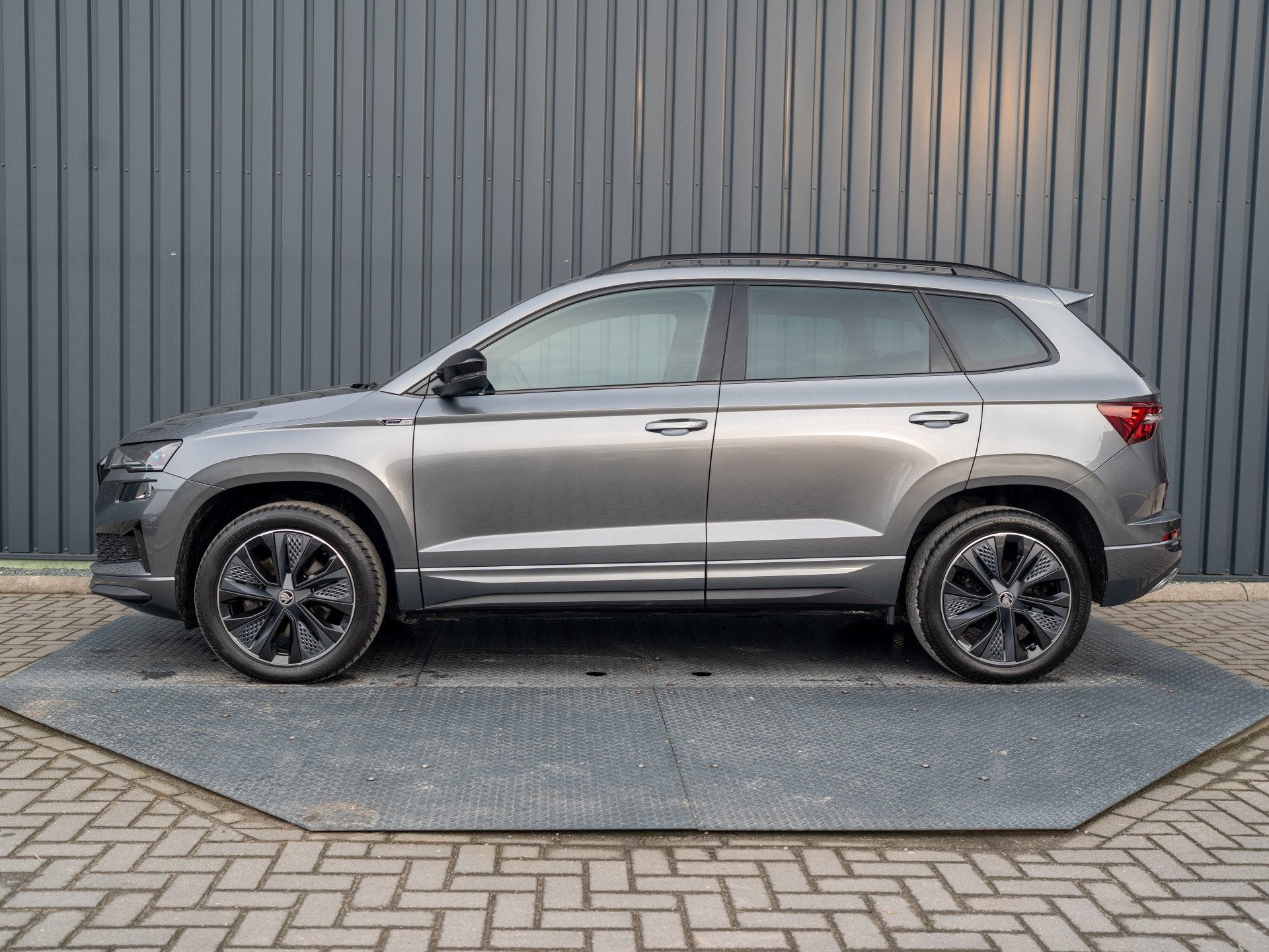 Skoda Karoq 1.5 TSI ACT Sportline Business | Leder | Camera, Auto's, Voorwielaandrijving, 12 maanden, 4 cilinders, 1299 kg