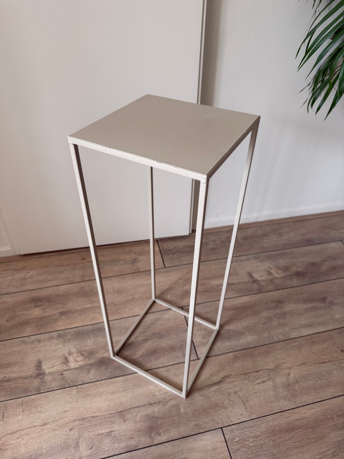 Beige Metalen Plantenzuil Pilaar Plantenstandaard, Ophalen, Zo goed als nieuw