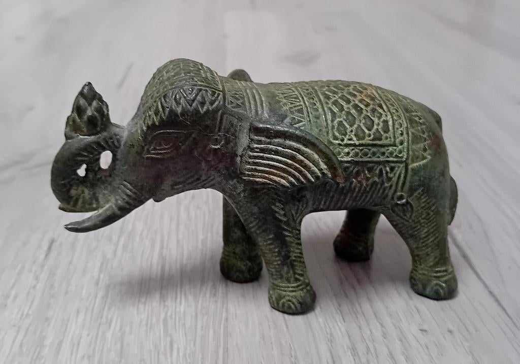 oude bronzen olifant met een lotusbloem, Antiek en Kunst, Antiek | Koper en Brons, Ophalen of Verzenden