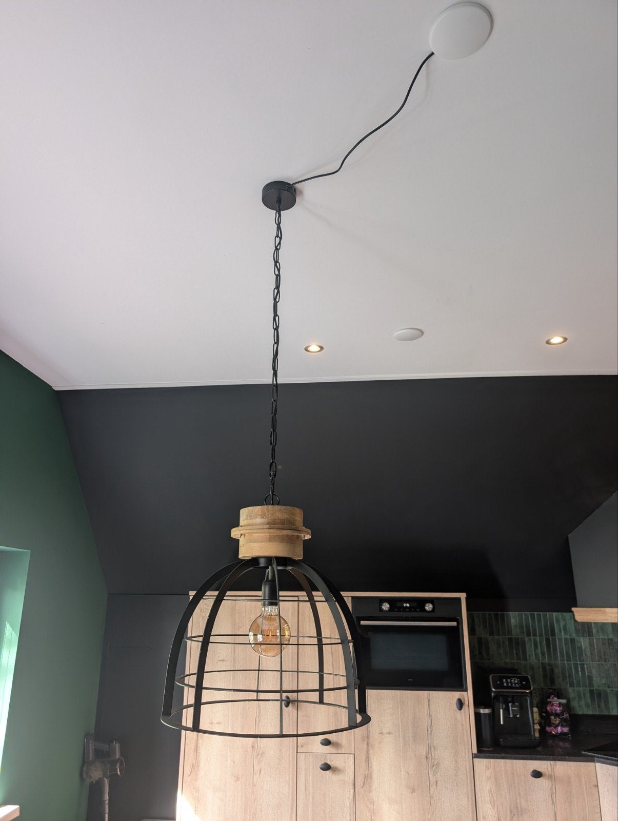Industriële hanglamp met houten accent en metalen kooi, Ophalen, E27 (groot), Zo goed als nieuw, Industrieel