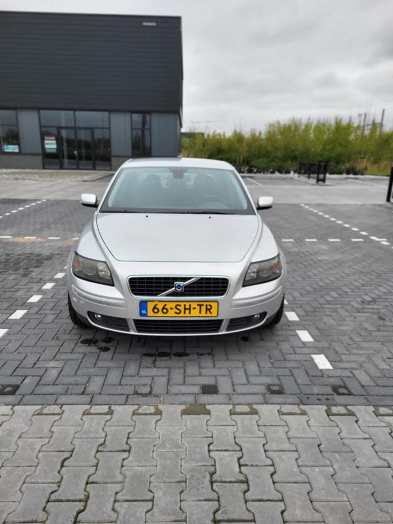 Volvo S40 2.4 170PK 2006. Motor revisie!, Auto's, Volvo, Voorwielaandrijving, 700 kg, Origineel Nederlands, S40