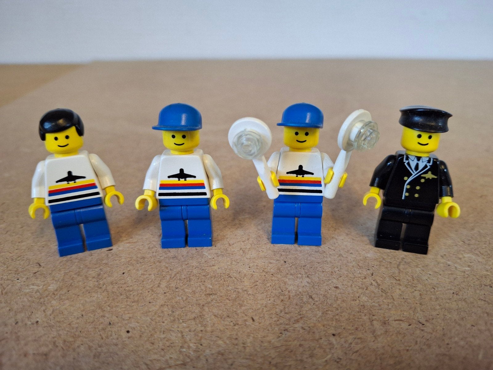 Lego 6396 International Jetport. Jaren 90 Classic Town, Compleet, Lego, Info@lego.com, 33 Bath Road, Slough, UK