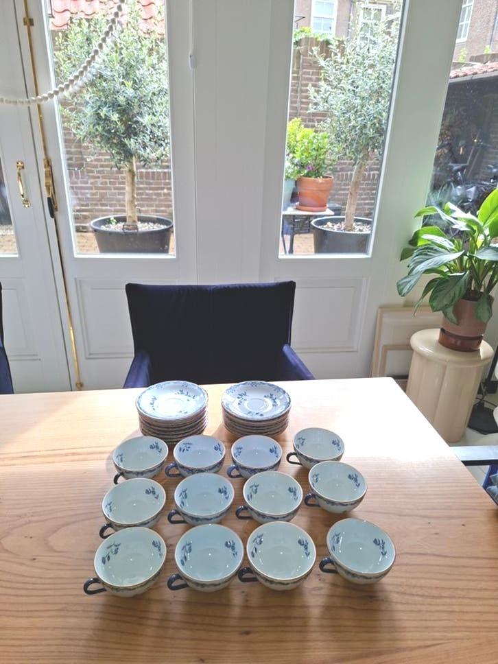 Ost India servies te koop, Ophalen of Verzenden, Zo goed als nieuw, Overige stijlen, Kop(pen) en/of Schotel(s)