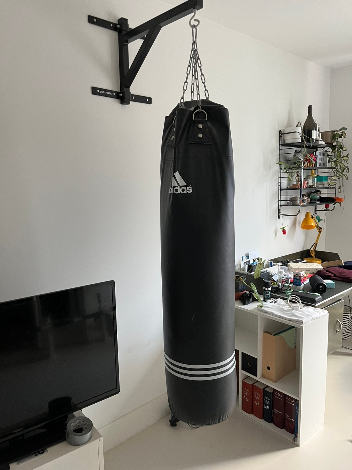 Adidas boksbal met muurbeugel, Ophalen, Zo goed als nieuw, Boksbal