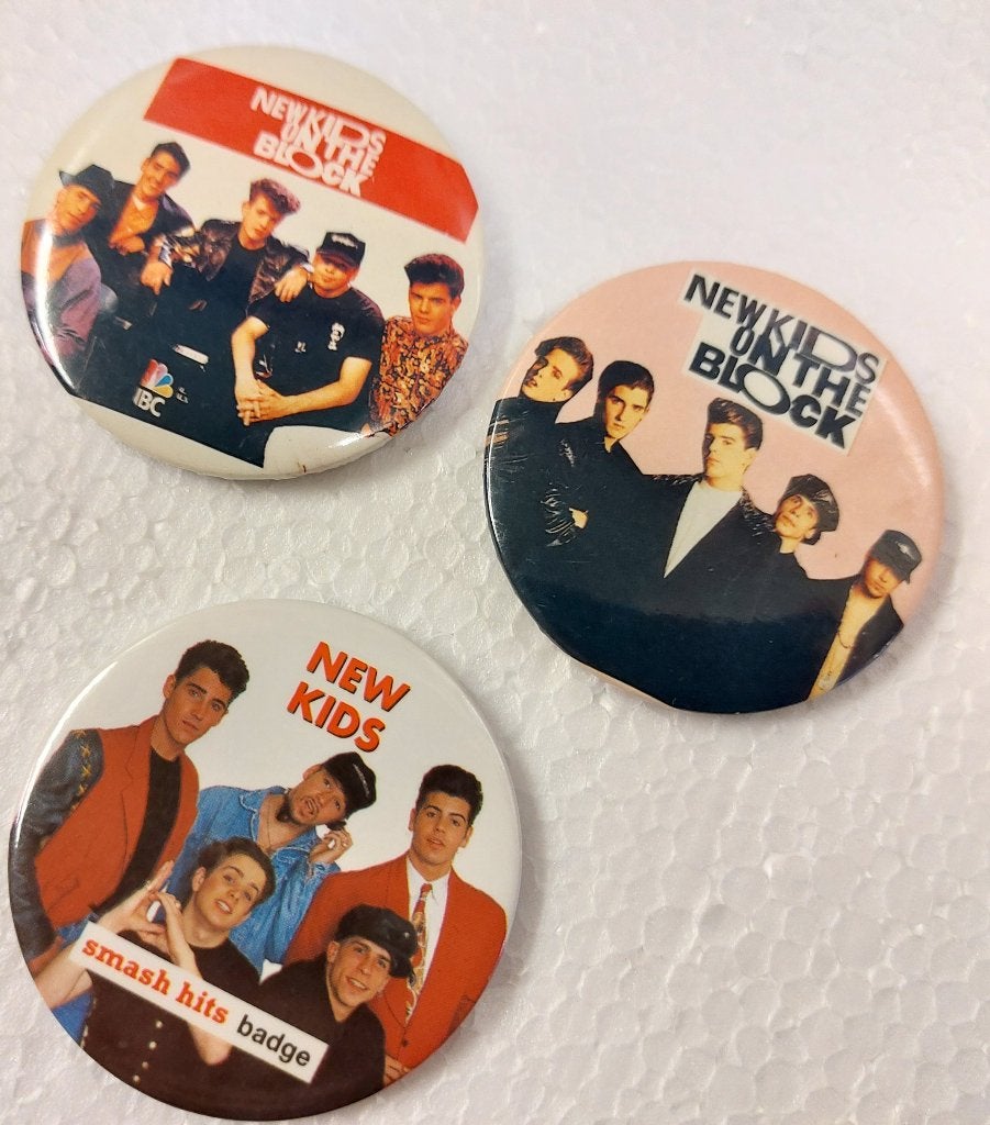 New Kids On The Block BUTTONS set van 3 Origineel, Verzamelen, Muziek, Artiesten en Beroemdheden, Gebruikt, Gebruiksvoorwerp, NvT