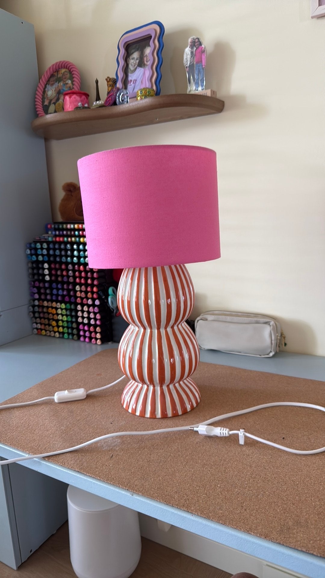 Kleurrijke tafellamp, Huis en Inrichting, Lampen | Tafellampen, Oranje, Ophalen, Zo goed als nieuw