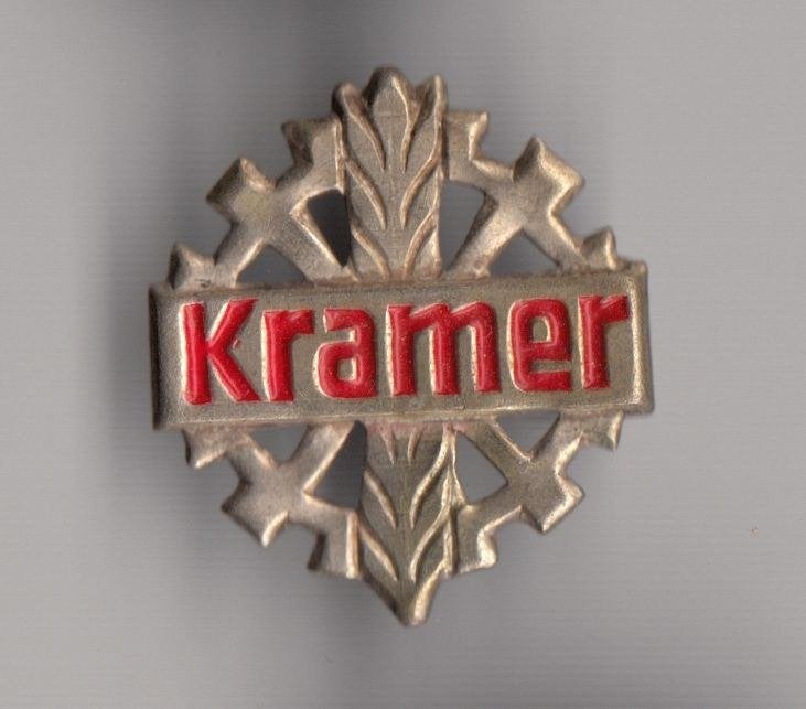 Kramer Tractor Logo broche, Gebruikt, Niet vindbaar, Niet vindbaar, Speldje of Pin