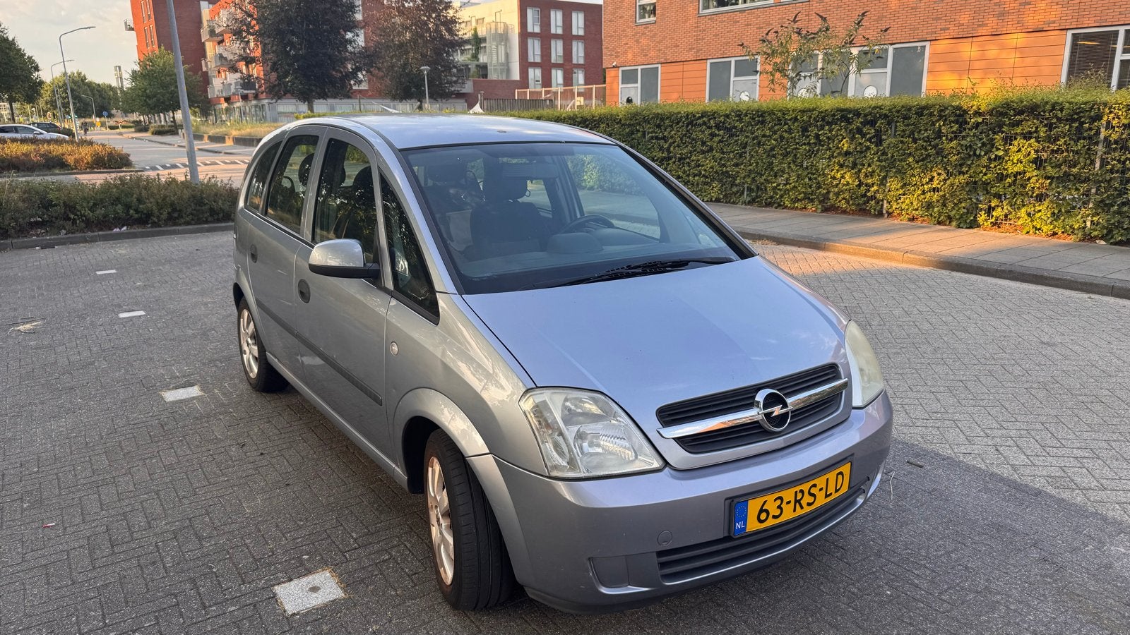 Opel Meriva 1.6 16V 2005 Grijs - met spoed weg, Auto's, Voorwielaandrijving, Stof, Zwart, 4 cilinders