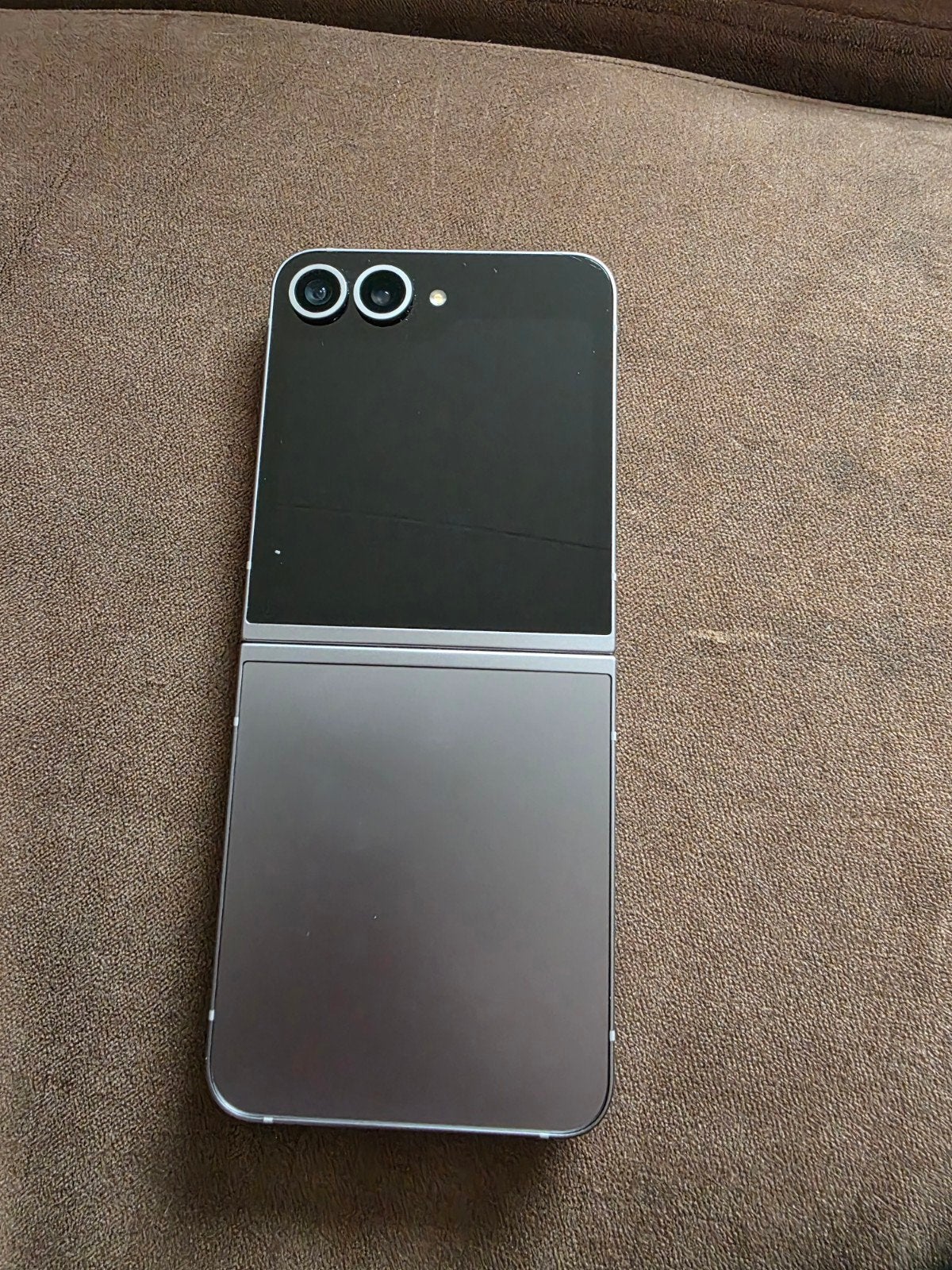 Foto 3 van Samsung Galaxy Z Flip6.  512 GB