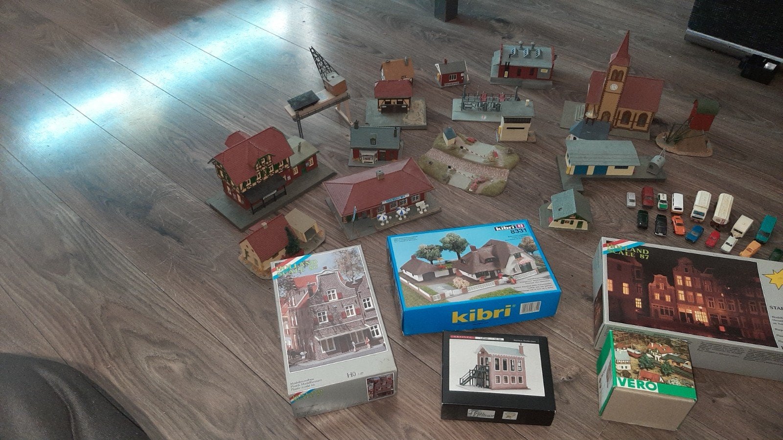 collectie modelbouw huisjes en toebehoren, Hobby en Vrije tijd, Modeltreinen | H0, Ophalen of Verzenden, Gelijkstroom of Wisselstroom