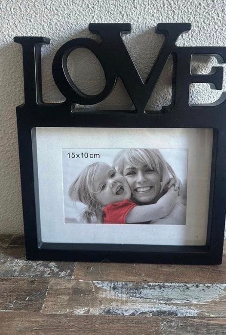 Zwarte fotolijst 'LOVE' voor 15x10 cm foto, Kunststof, Ophalen of Verzenden, Zo goed als nieuw, Fotolijst
