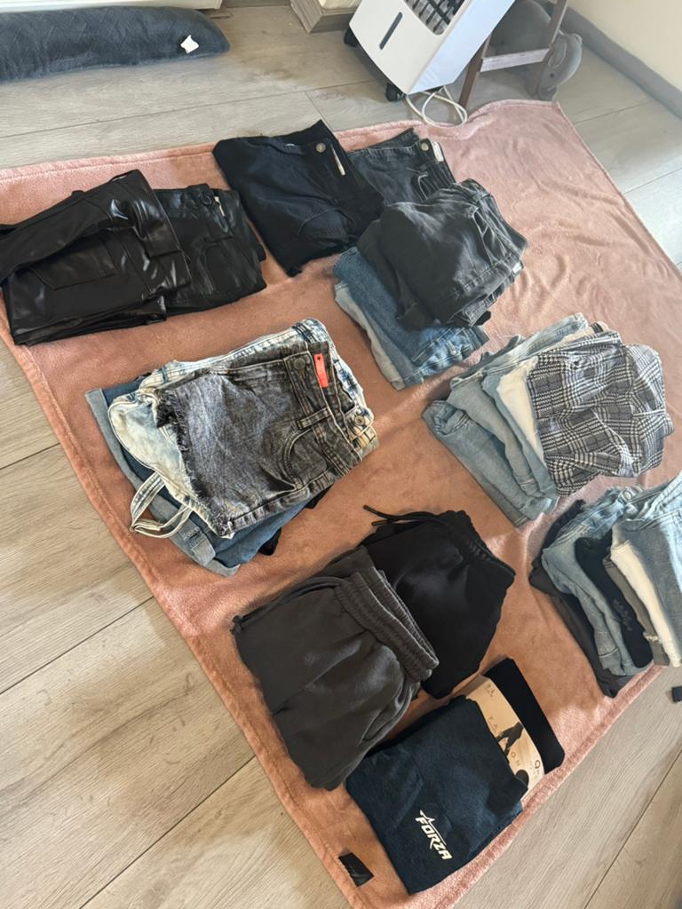 Grote broeken bundel XS t/m L zara,Stradivarius, Only + meer, Kleding | Dames, Overige kleuren, Ophalen of Verzenden, Zo goed als nieuw