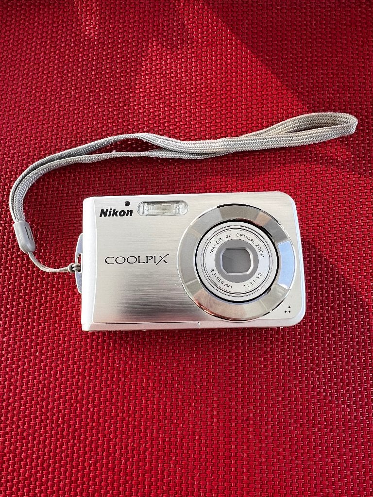 Nikon coolpix S210 camera, Audio, Tv en Foto, Fotocamera's Digitaal, Verzenden, Draagriem, Zo goed als nieuw, Compactcamera