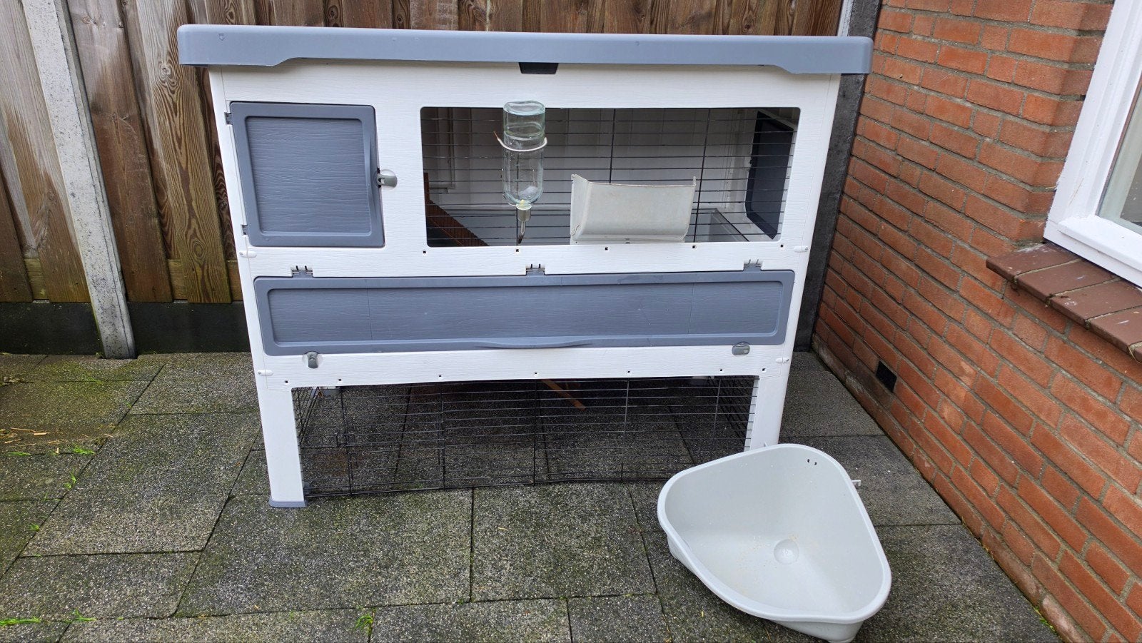 2 laags Konijnenhok van plastic., Ophalen, 60 tot 90 cm, Konijn, Hok
