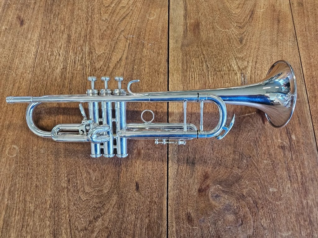 King Silver Flair – Trompet in Bes, jaren 90, Muziek en Instrumenten, Ophalen, Gebruikt, Bes-trompet
