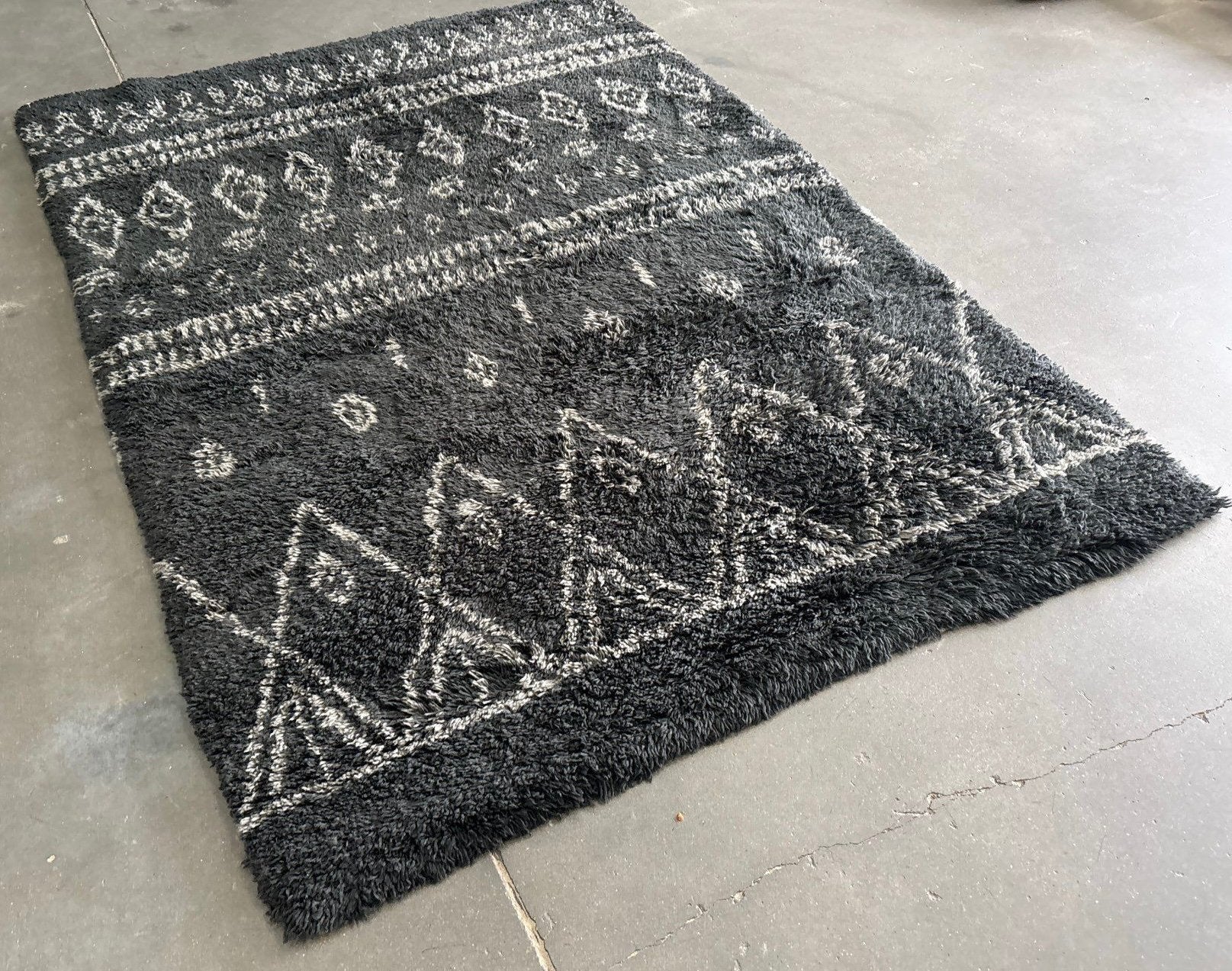 Wollen vloerkleed HOFFZ 250x180, Ophalen, Zo goed als nieuw, 200 cm of meer, Past in elk huis